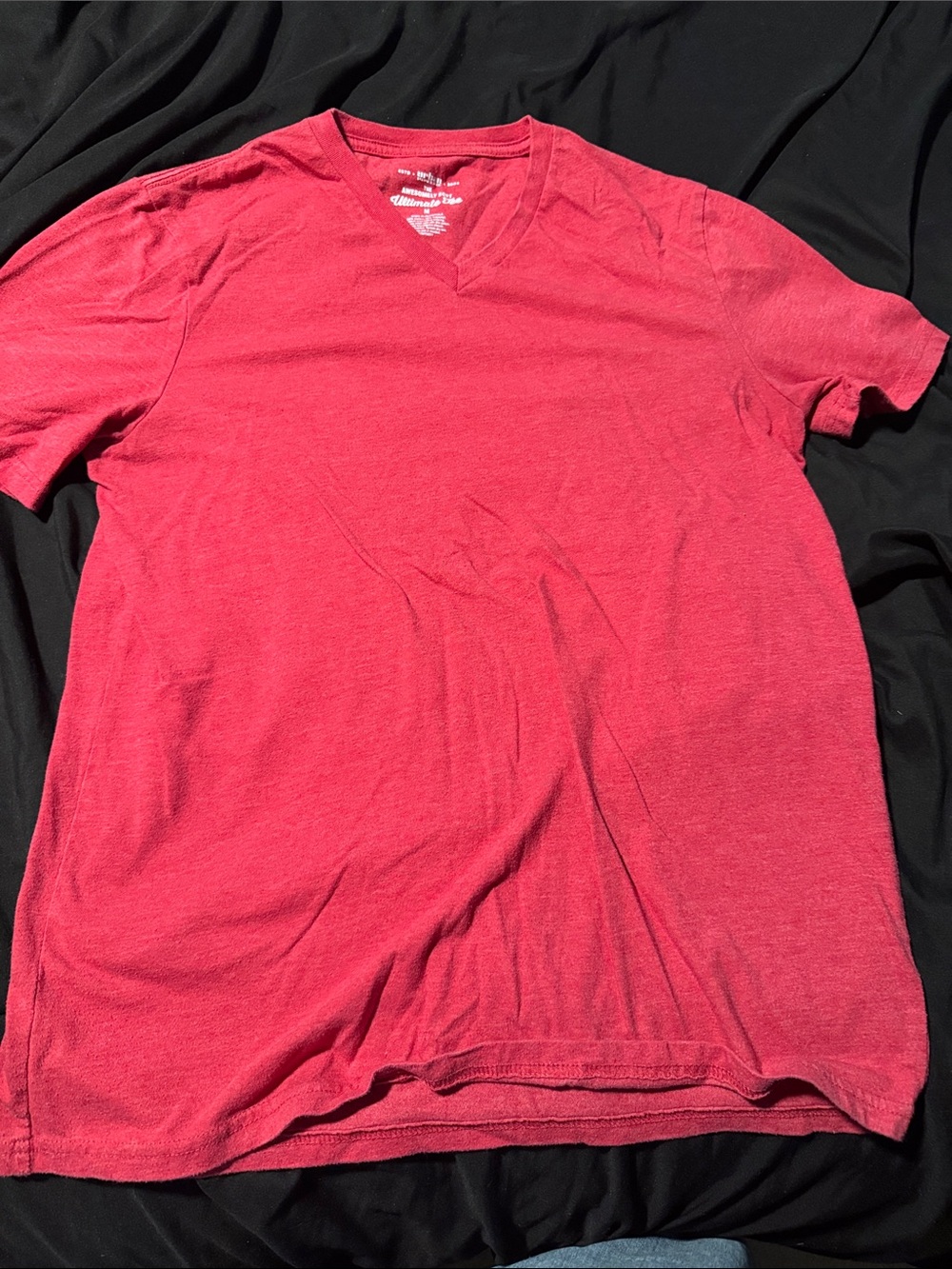 urban pipeline Men's V-Neck Tee - Red